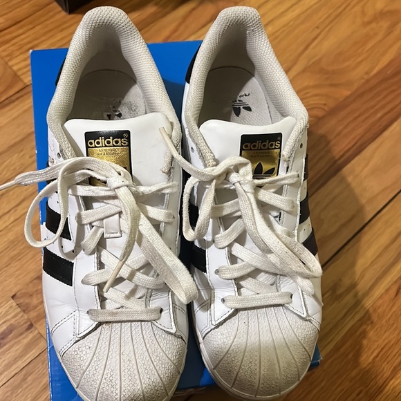 Adidas superstars - Picture 3 of 7
